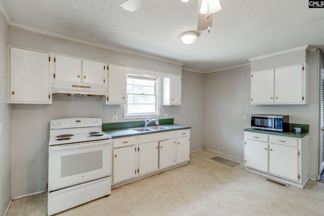 203 Oak Ridge Lane, Lexington, SC 29073