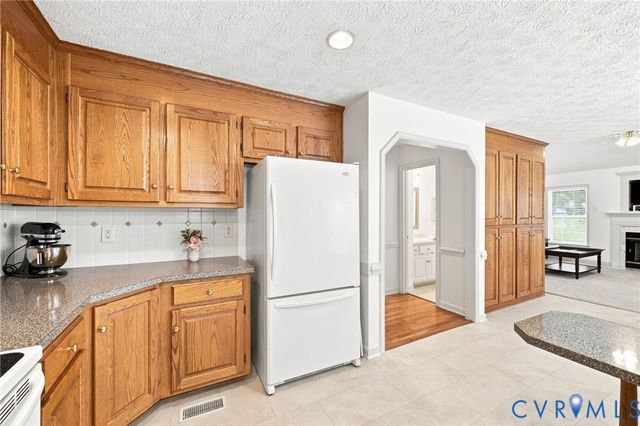 13725 Nairn Ct, Chester, VA 23831