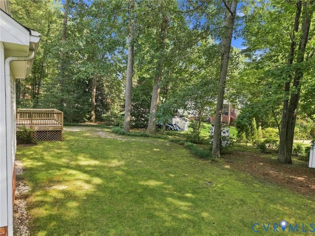 13725 Nairn Ct, Chester, VA 23831