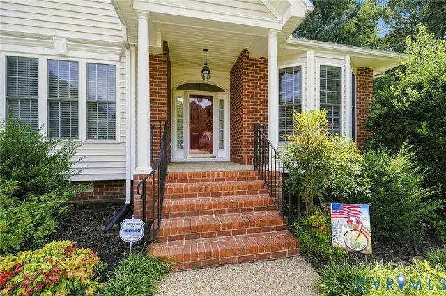 13725 Nairn Ct, Chester, VA 23831