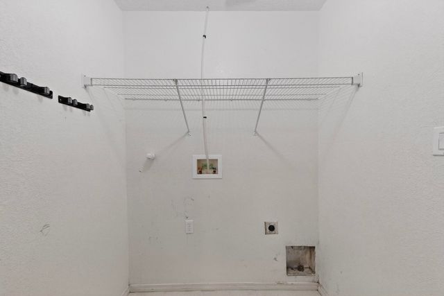 2520 Bixby Street NW, Albuquerque, NM 87120