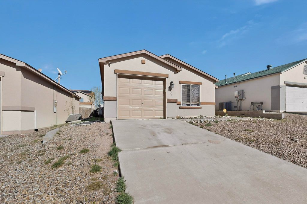 2520 Bixby Street NW, Albuquerque, NM 87120