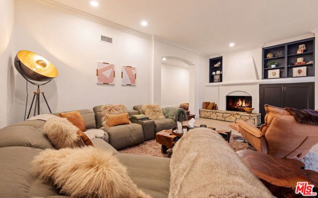 29270 Wagon Road, Agoura Hills, CA 91301