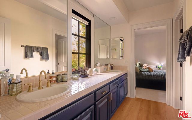 29270 Wagon Road, Agoura Hills, CA 91301