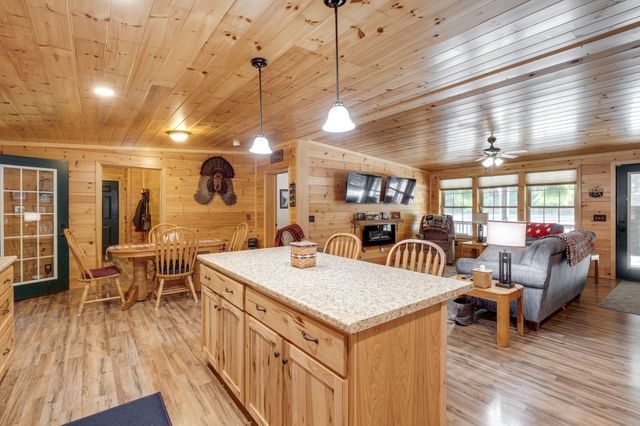 2614 Distillery Rd, Greenbrier, TN 37073
