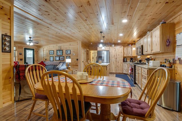 2614 Distillery Rd, Greenbrier, TN 37073