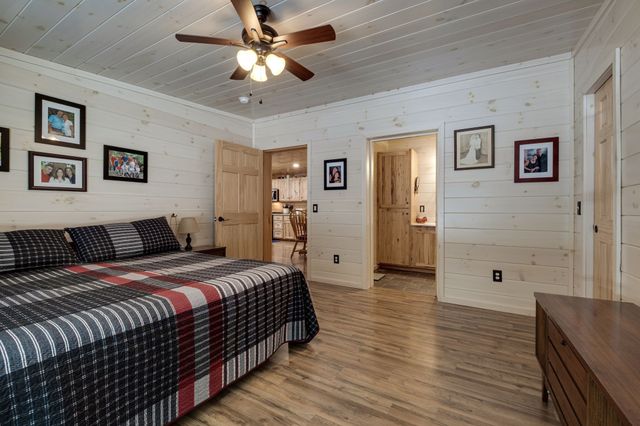 2614 Distillery Rd, Greenbrier, TN 37073