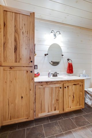 2614 Distillery Rd, Greenbrier, TN 37073