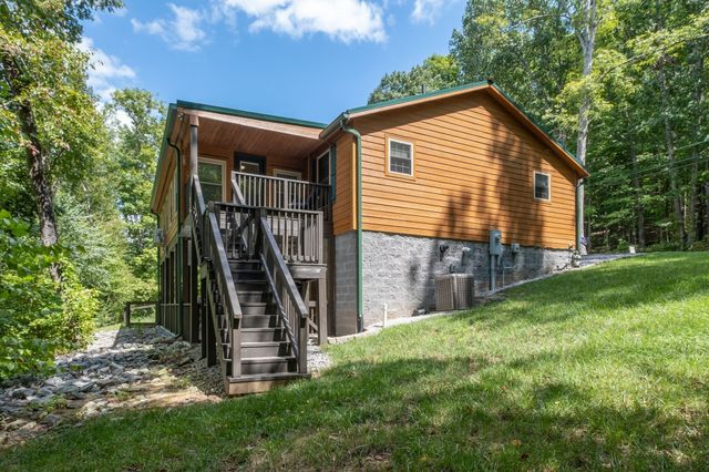 2614 Distillery Rd, Greenbrier, TN 37073