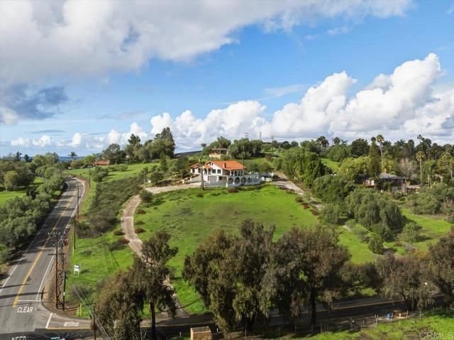 2918 Fairview Dr, Vista, CA 92084