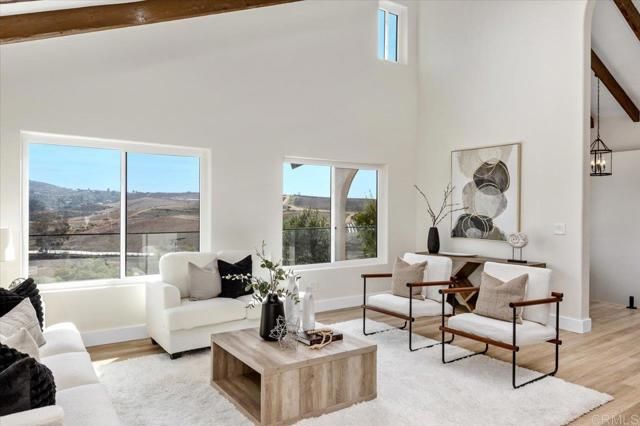 2918 Fairview Dr, Vista, CA 92084