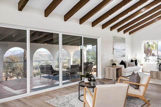 2918 Fairview Dr, Vista, CA 92084