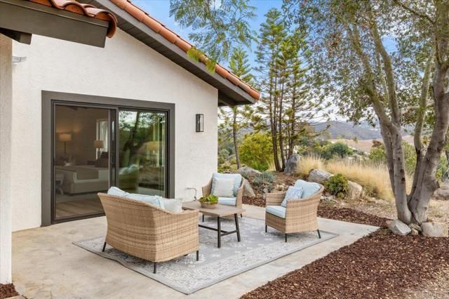 2918 Fairview Dr, Vista, CA 92084