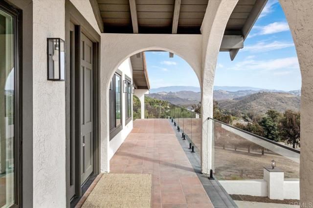 2918 Fairview Dr, Vista, CA 92084