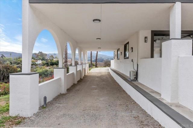 2918 Fairview Dr, Vista, CA 92084