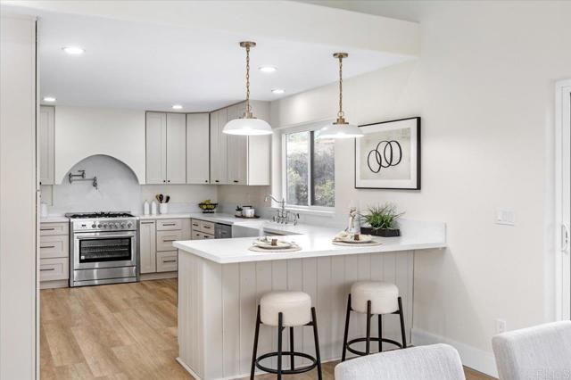 2918 Fairview Dr, Vista, CA 92084