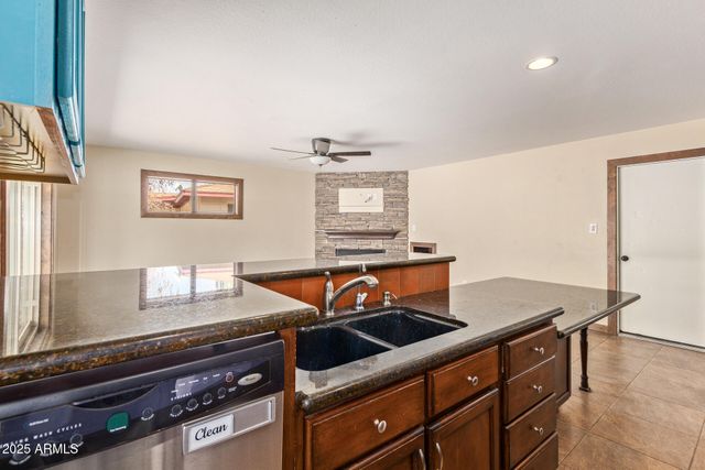 319 E RIVIERA Drive, Tempe, AZ 85282