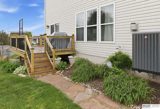 11252 S 200th Street, Gretna, NE 68028