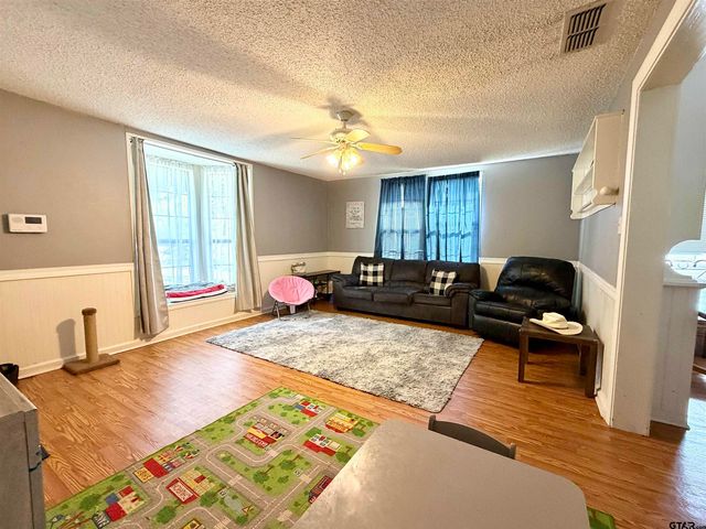 208 E Washington, Overton, TX 75684