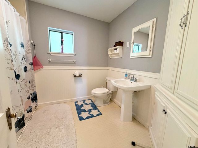 208 E Washington, Overton, TX 75684