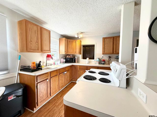 208 E Washington, Overton, TX 75684