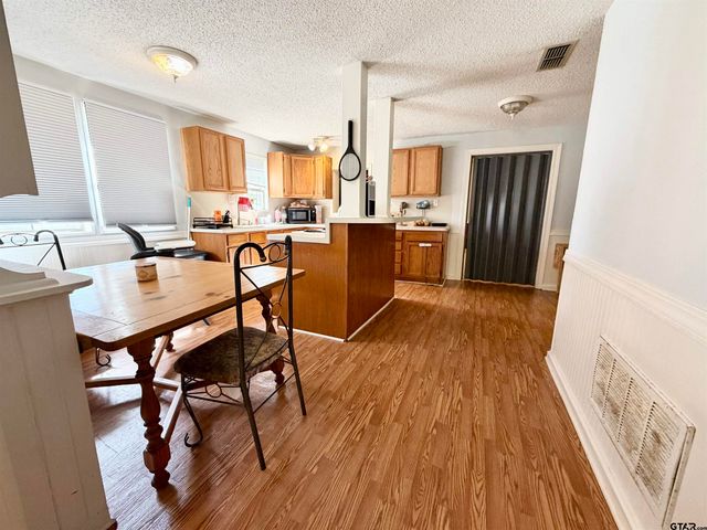 208 E Washington, Overton, TX 75684