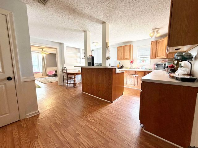 208 E Washington, Overton, TX 75684