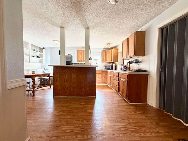 208 E Washington, Overton, TX 75684