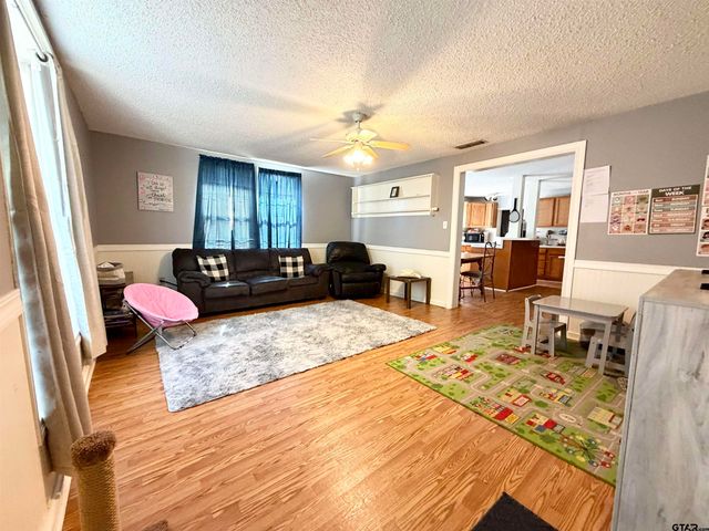 208 E Washington, Overton, TX 75684