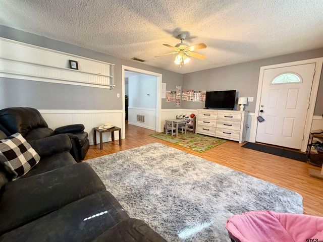 208 E Washington, Overton, TX 75684