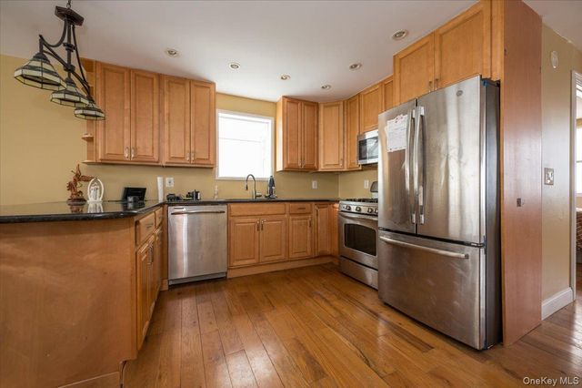 7 Poplar Avenue 7, Bronx, NY 10465