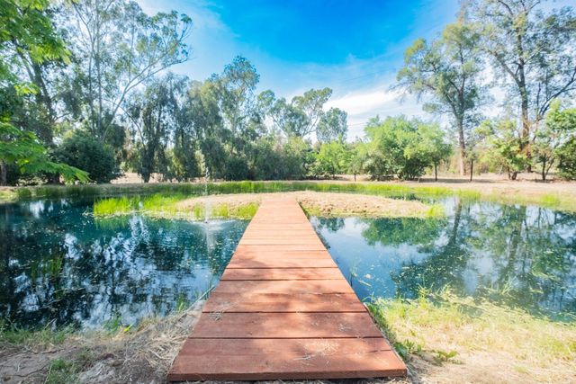 5451 Amber Avenue, Clovis, CA 93619