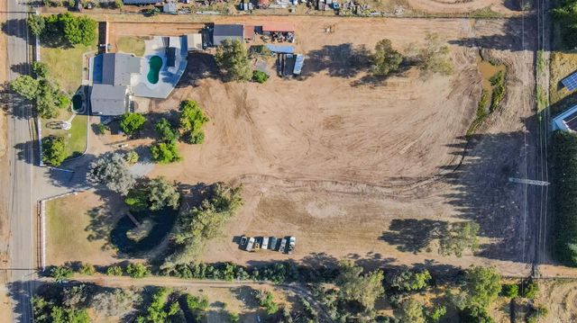 5451 Amber Avenue, Clovis, CA 93619