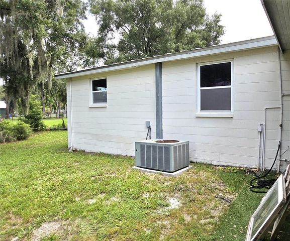 1214 JERRY SMITH ROAD, Dover, FL 33527