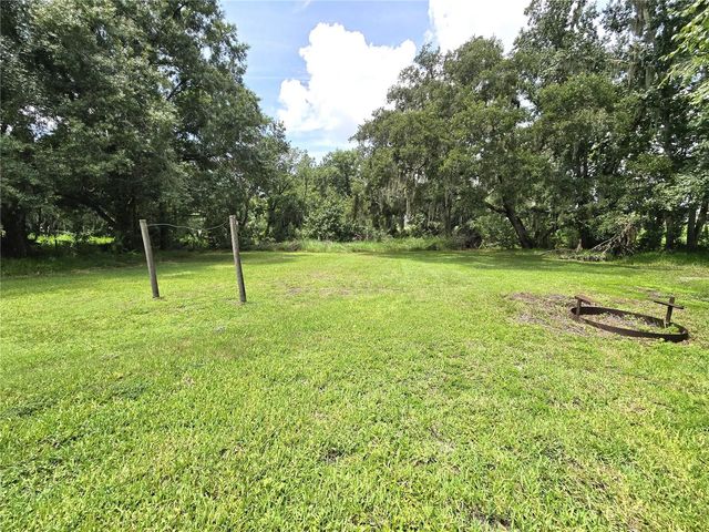 1214 JERRY SMITH ROAD, Dover, FL 33527