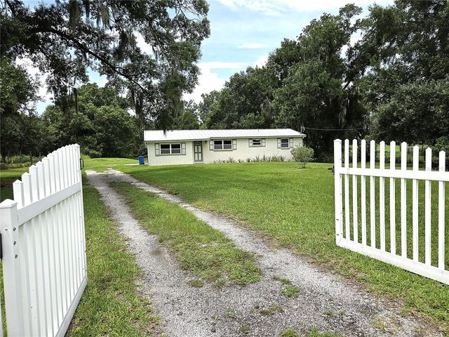 1214 JERRY SMITH ROAD, Dover, FL 33527