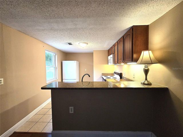 1214 JERRY SMITH ROAD, Dover, FL 33527