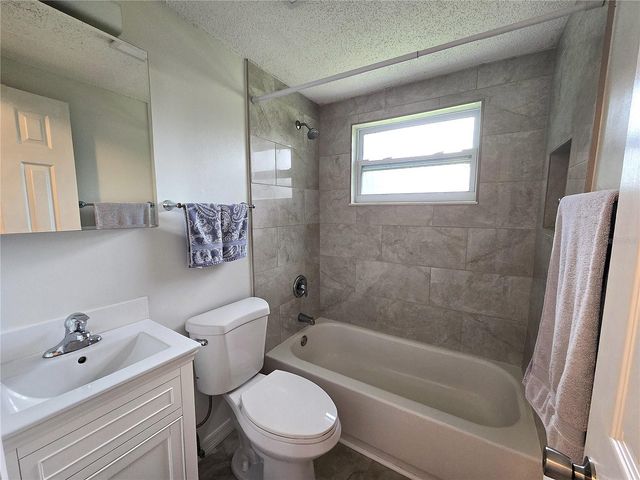 1214 JERRY SMITH ROAD, Dover, FL 33527