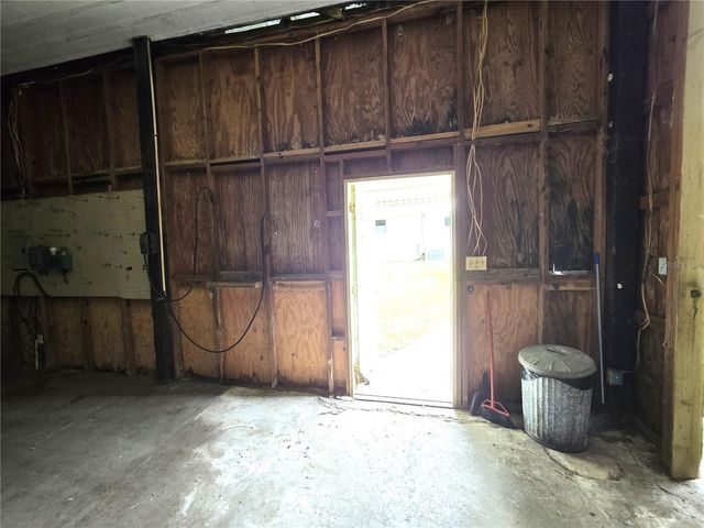 1214 JERRY SMITH ROAD, Dover, FL 33527