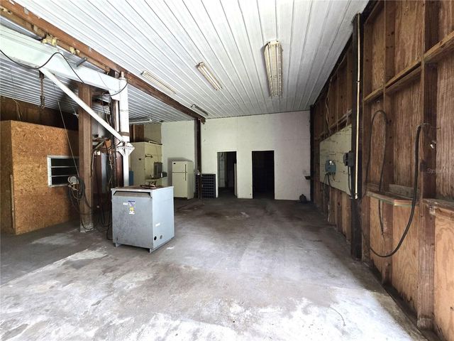 1214 JERRY SMITH ROAD, Dover, FL 33527
