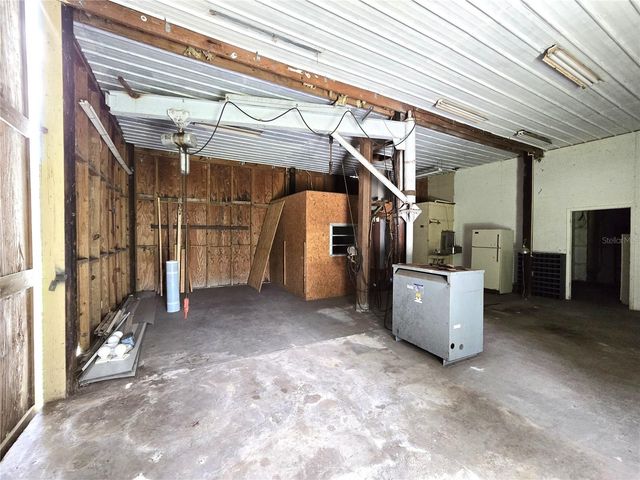 1214 JERRY SMITH ROAD, Dover, FL 33527