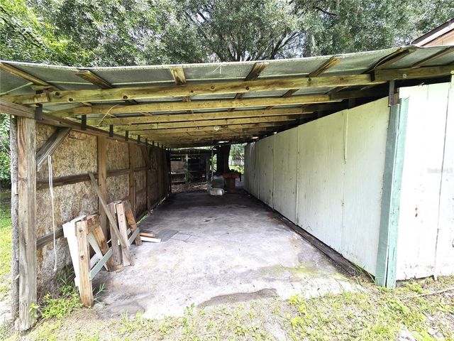 1214 JERRY SMITH ROAD, Dover, FL 33527