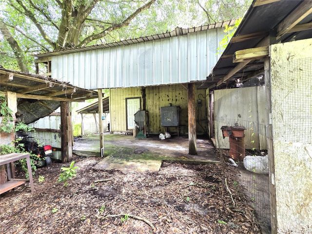 1214 JERRY SMITH ROAD, Dover, FL 33527