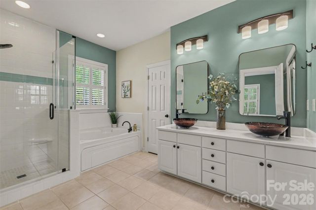7814 Hollow Oaks Lane, Waxhaw, NC 28173