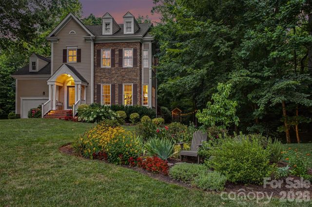 7814 Hollow Oaks Lane, Waxhaw, NC 28173