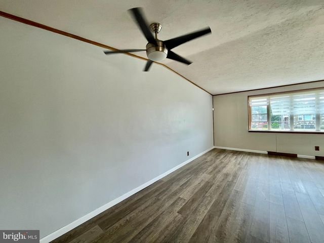 1405 NAPFLE AVE, Philadelphia, PA 19111