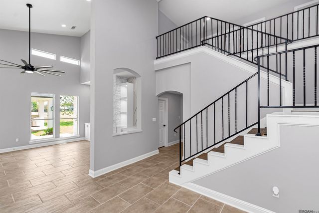 6210 Royal Palm Ct, Gonzales, LA 70737