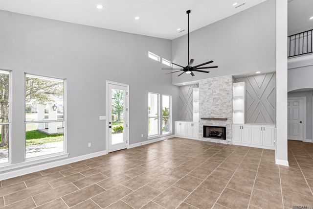 6210 Royal Palm Ct, Gonzales, LA 70737