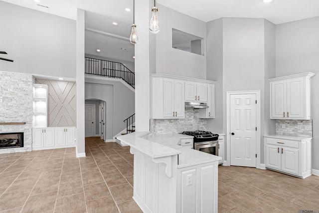 6210 Royal Palm Ct, Gonzales, LA 70737