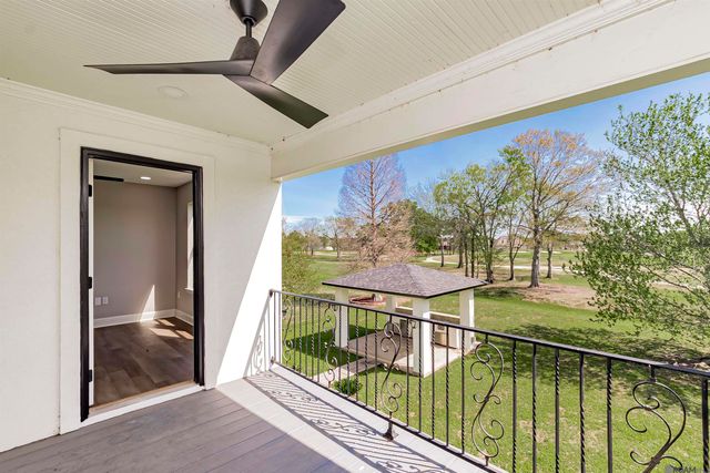 6210 Royal Palm Ct, Gonzales, LA 70737